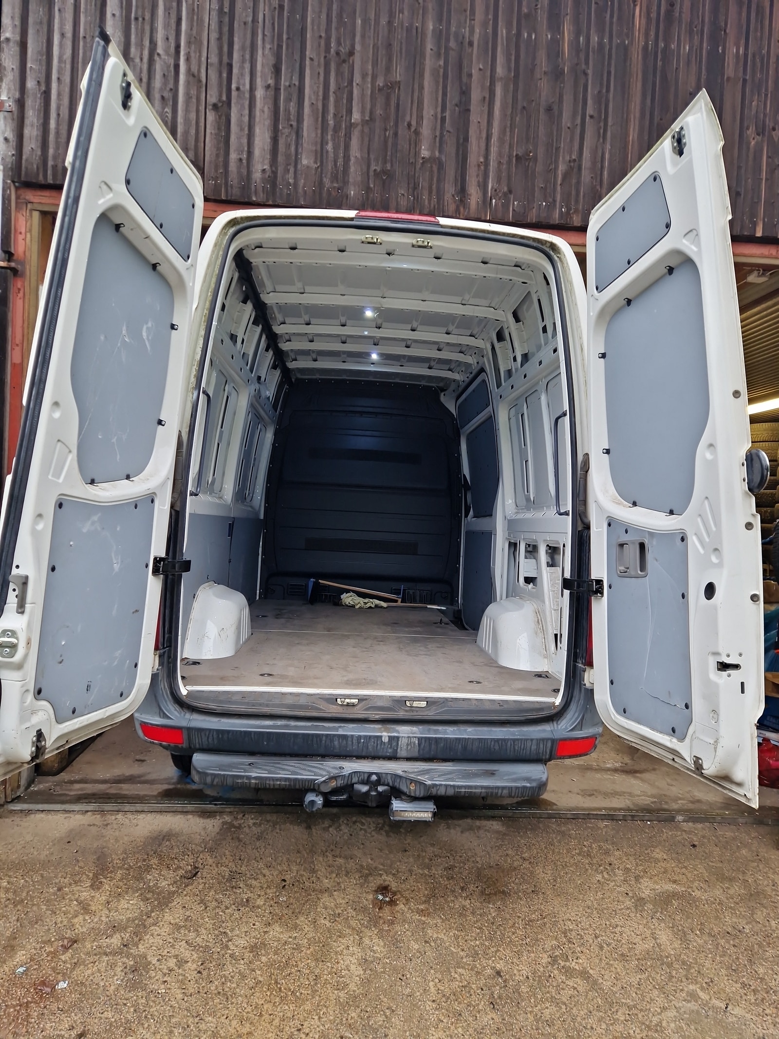 Volkswagen Crafter 35 2.0 TDI Manual, 163hp, 2015