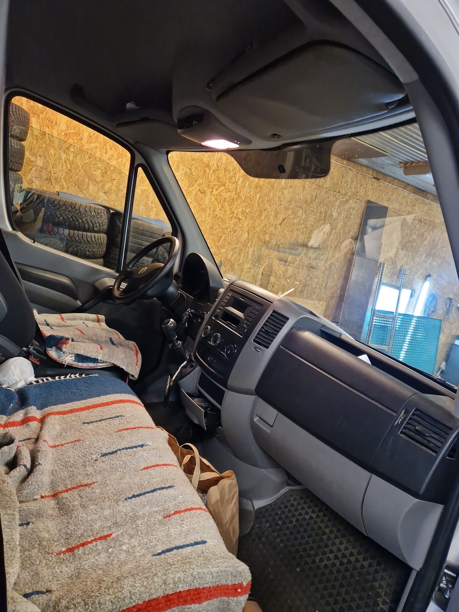 Volkswagen Crafter 35 2.0 TDI Manual, 163hp, 2015