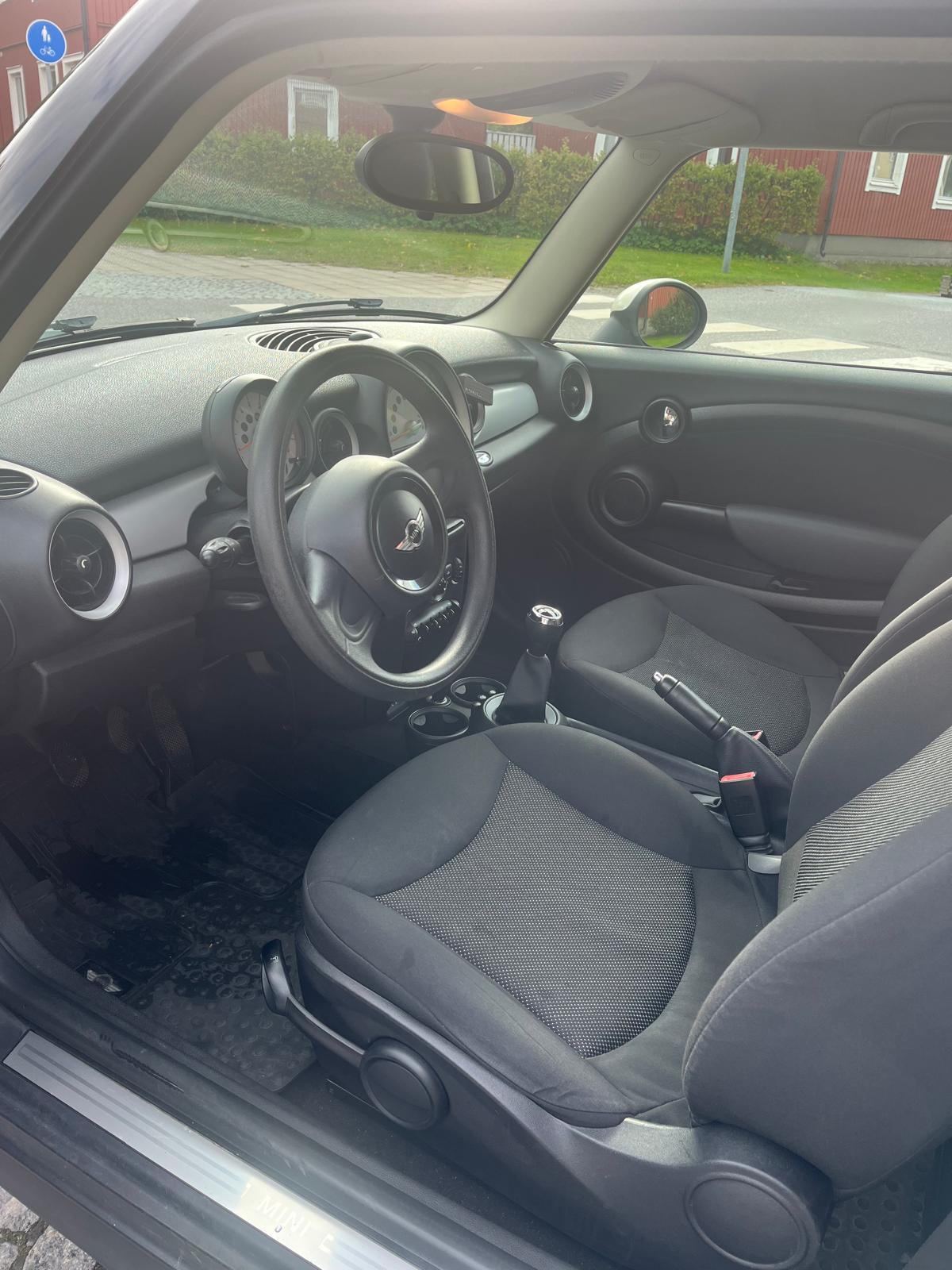 MINI One Manual, 75hp, 2013