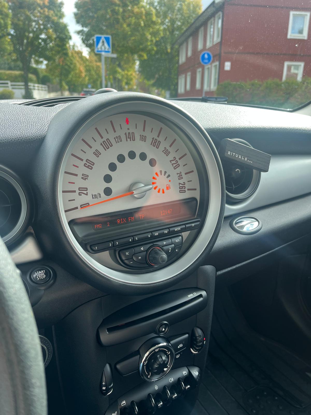 MINI One Manual, 75hp, 2013