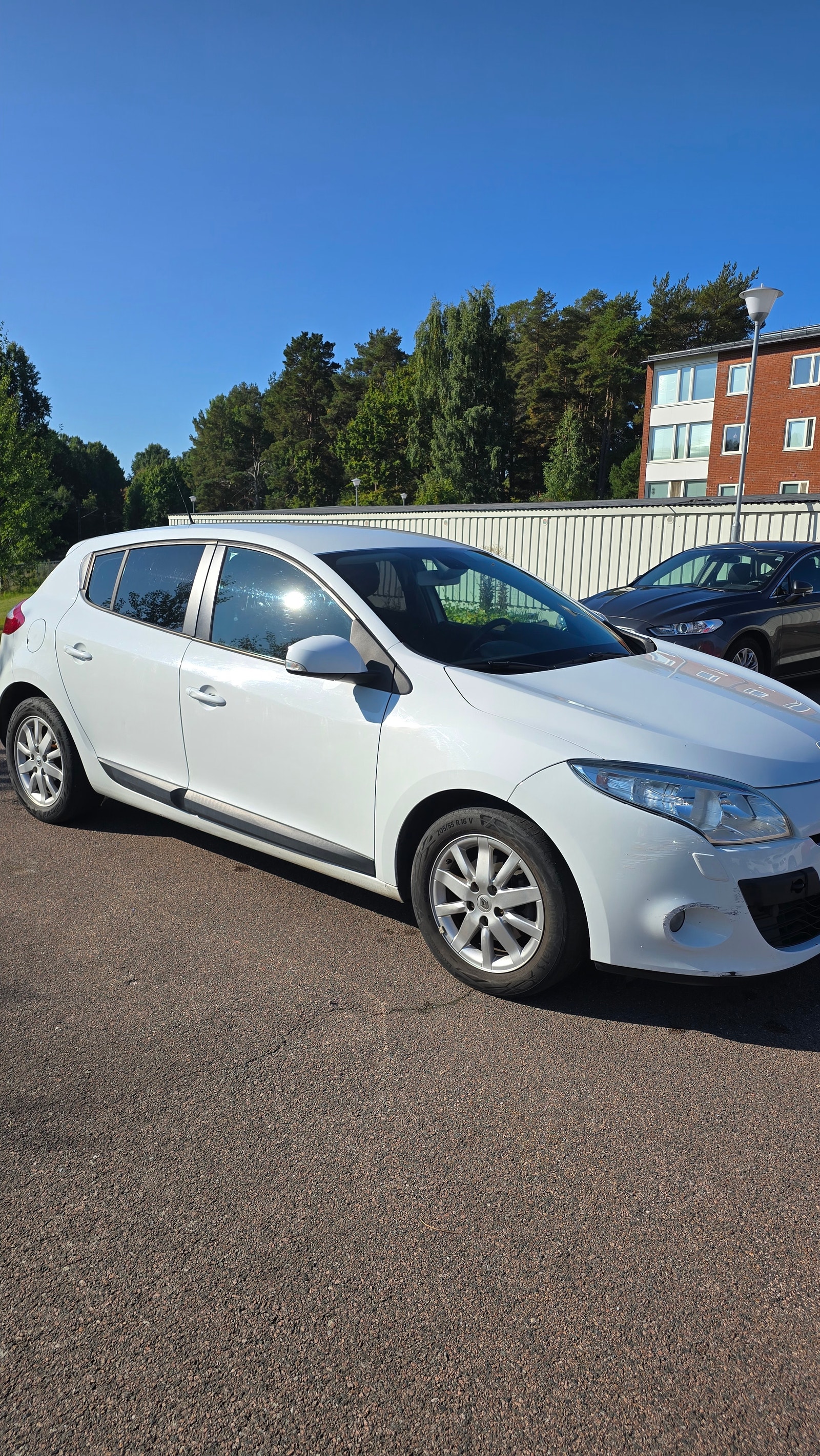 Renault Mégane 1.6 E85 Manual, 110hp, 2011