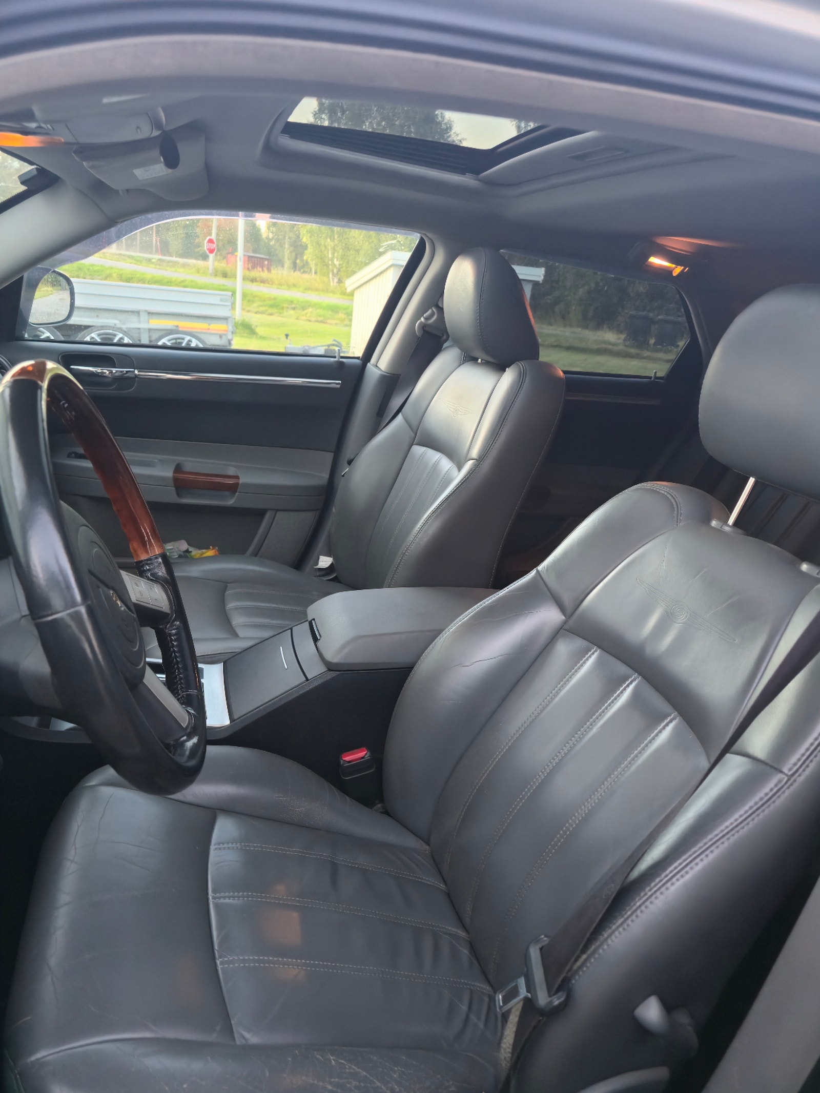 Chrysler 300C Touring 5.7 V8 AWD Automatisk, 5-trinn, 340hk, 2005