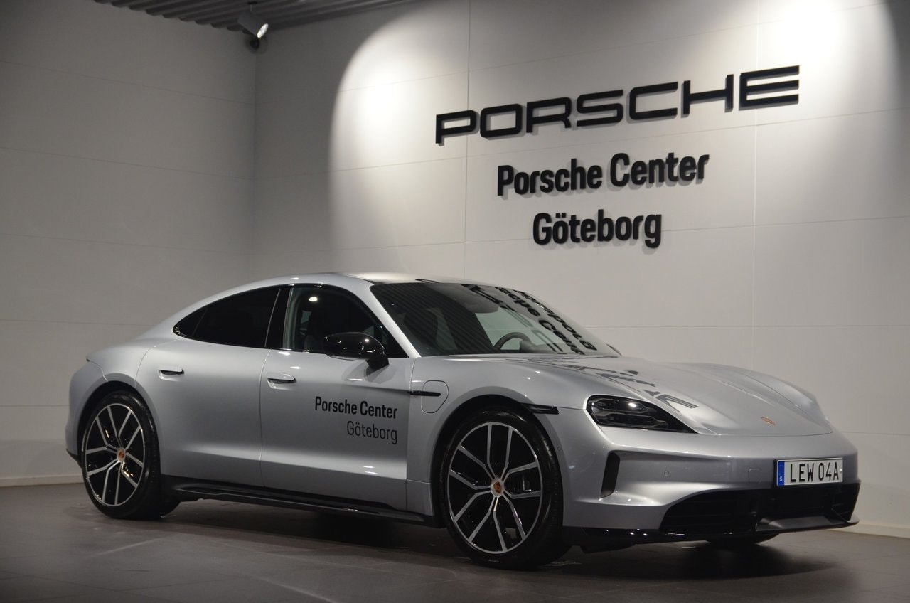 Porsche TAYCAN 4 435 л.с.