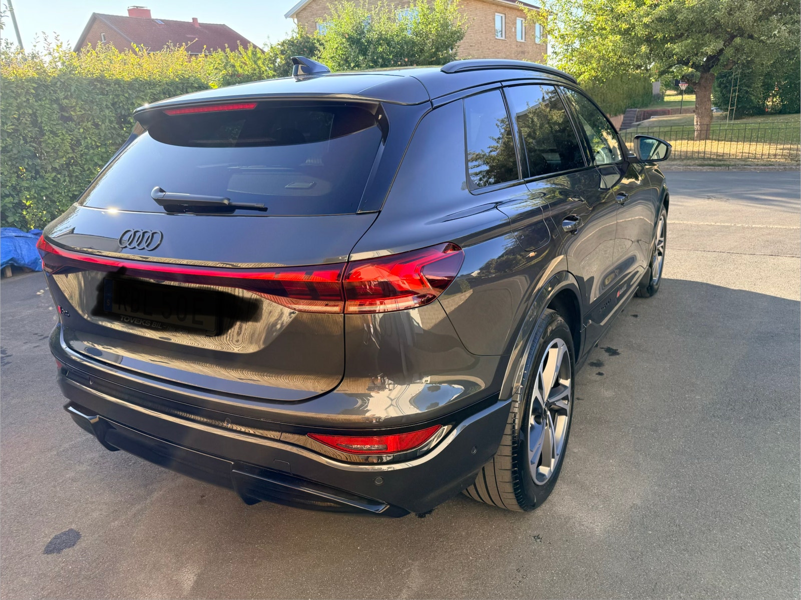 Audi Q6 e-tron quattro, 388ps, 2025