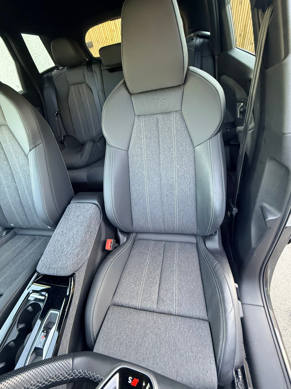 Audi Q6 e-tron quattro, 388ps, 2025