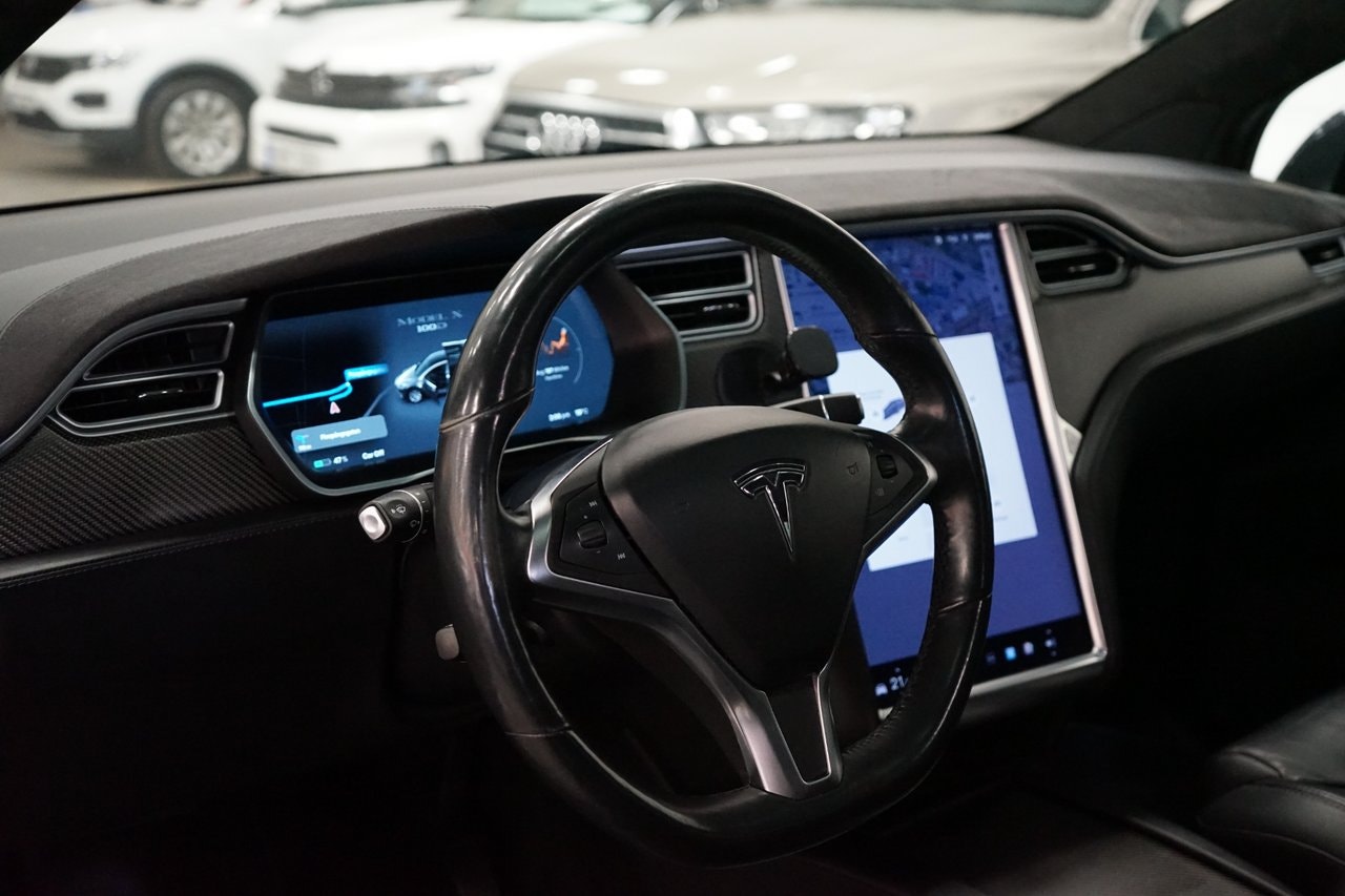 Tesla Model X 100D, 423ps, 2017