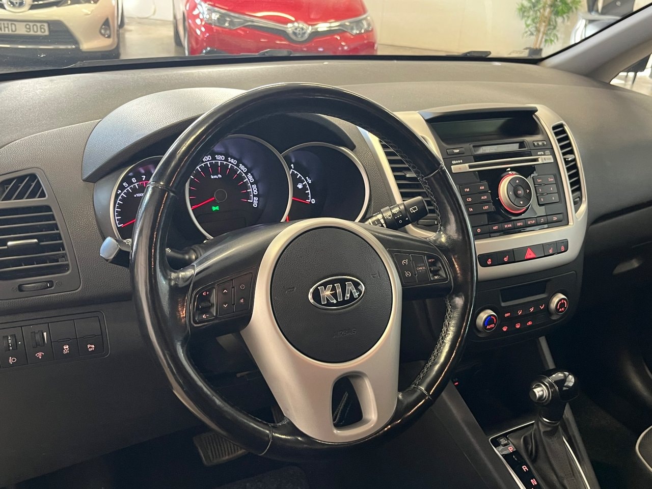 Kia Venga 1.6 CVVT Automatic, 125hp, 2017