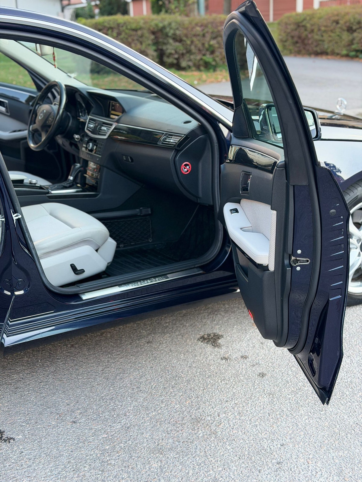 Mercedes-Benz E 250 BlueEFFICIENCY 5G-Tronic, 204hp, 2011