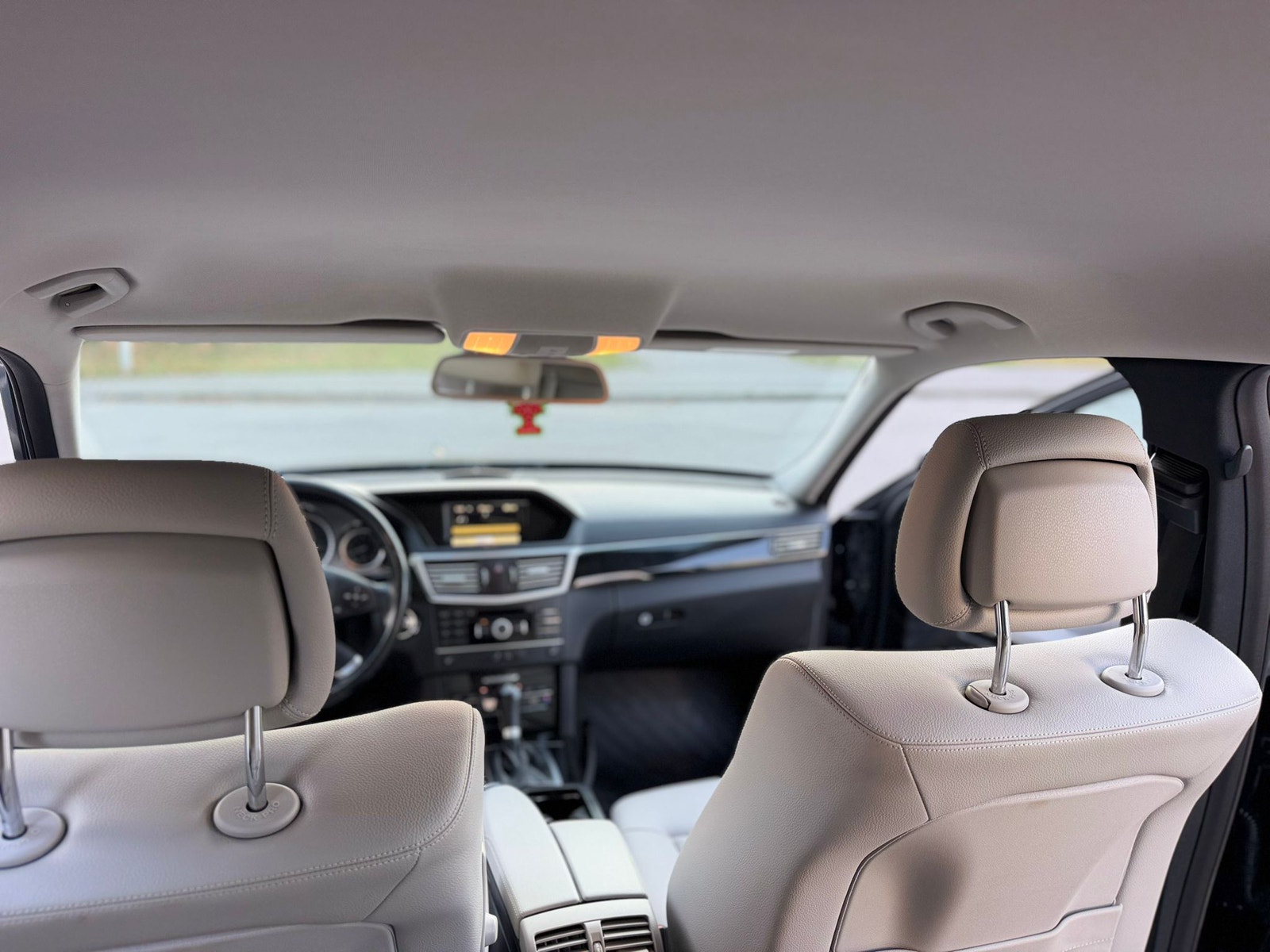 Mercedes-Benz E 250 BlueEFFICIENCY 5G-Tronic, 204hp, 2011