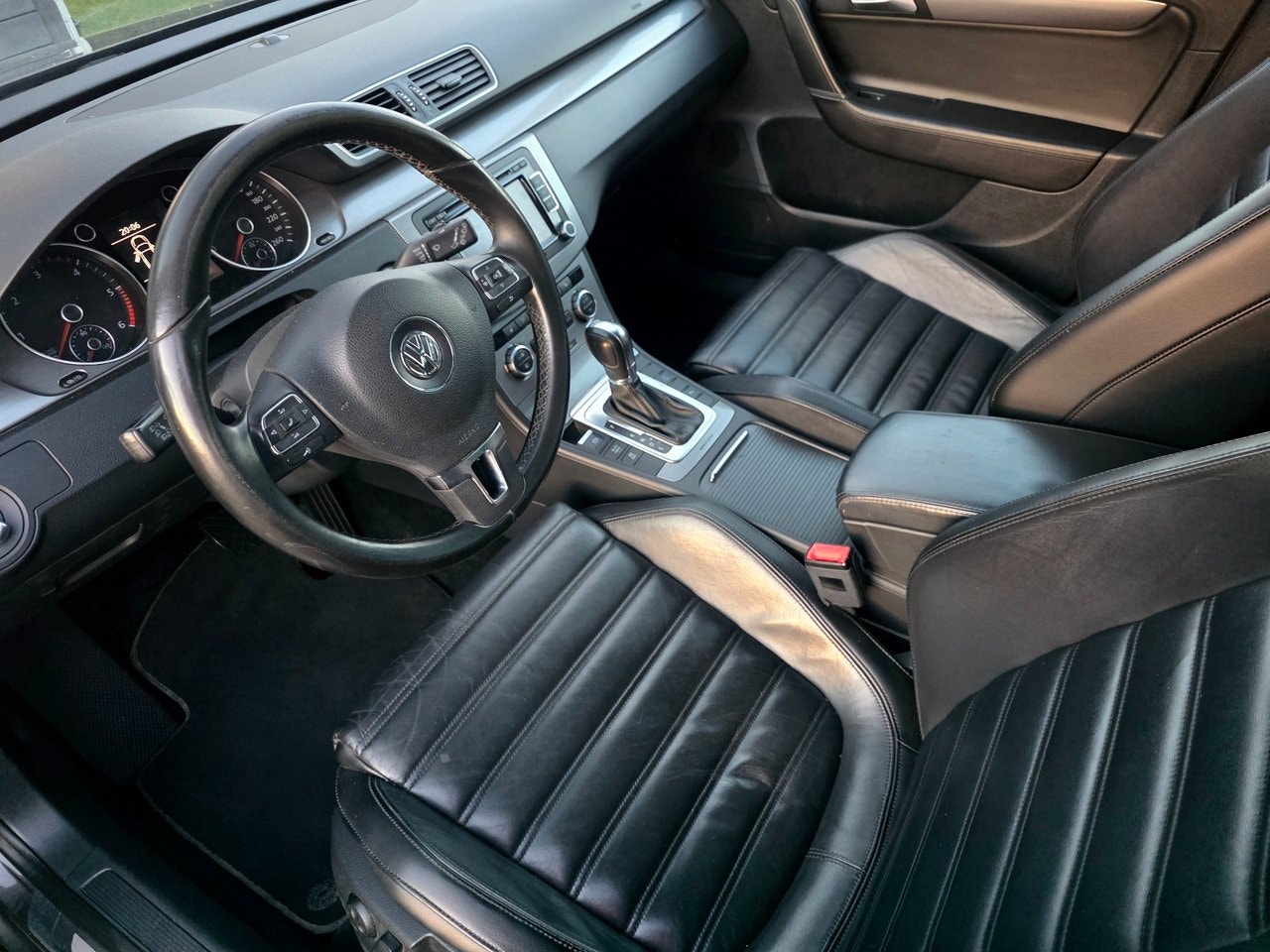 Volkswagen Passat Variant 2.0 TDI DPF BMT 4Motion DSG Sequential, 177hp, 2014