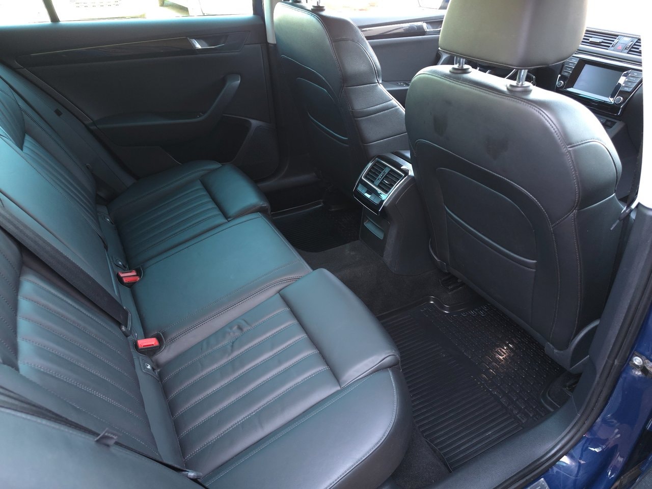 Škoda Superb Combi 2.0 TDI 4x4 SCR DSG Sequential, 6-trins, 190ps, 2016
