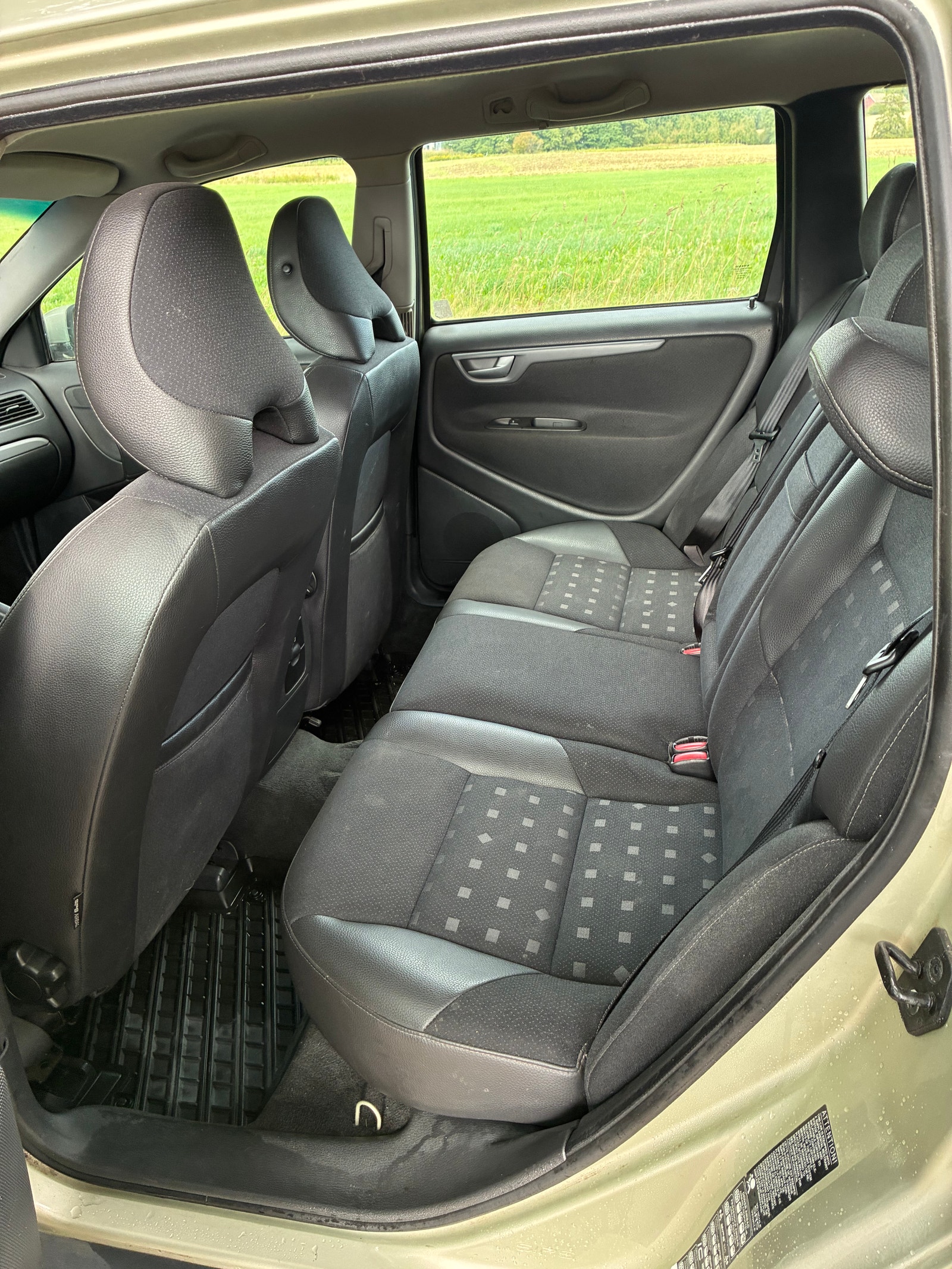 Volvo V70 2.4 Automatisk, 140hk, 2006