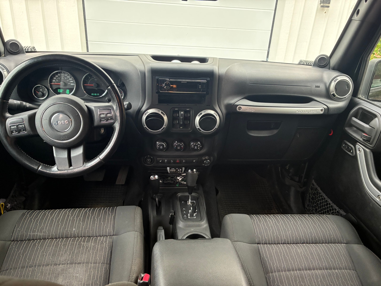Jeep Wrangler Unlimited 3.6 V6 4WD Automatic, 5-trins, 284ps, 2012