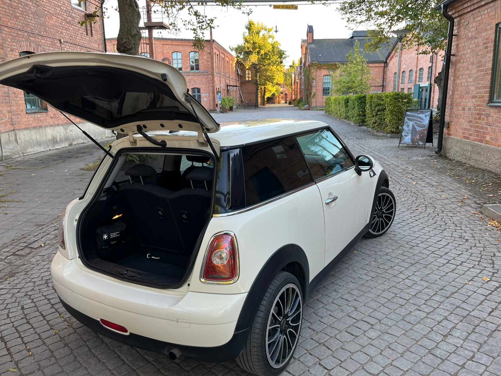MINI One Manual, 6-trins, 75ps, 2010