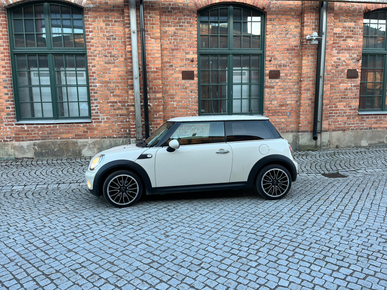 MINI One Manual, 6-trins, 75ps, 2010