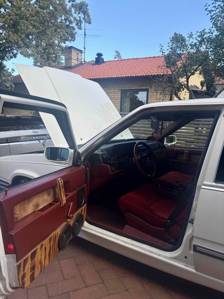Volvo 740 2.3 Automatic, 112hp, 1986