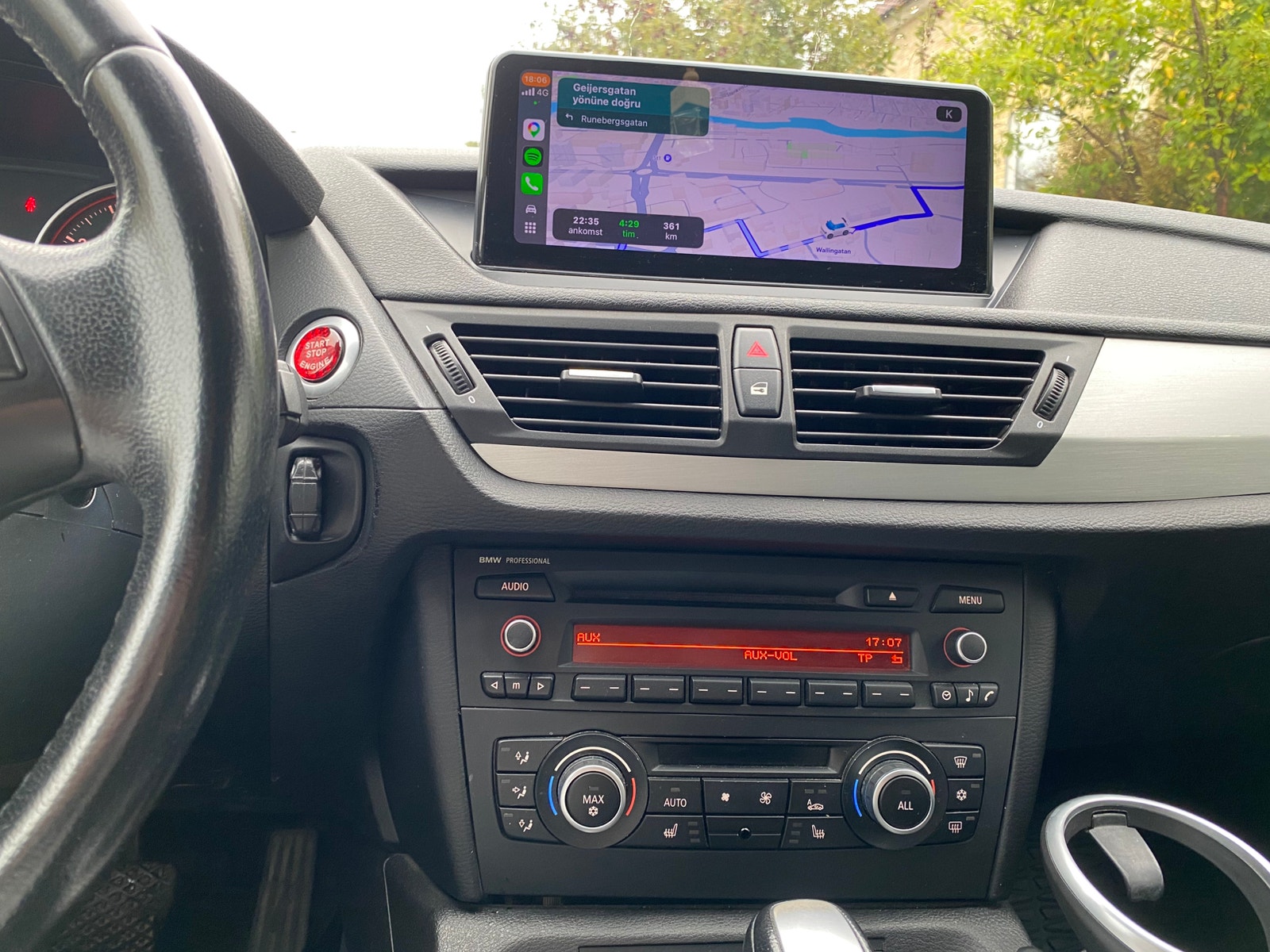 BMW X1 xDrive25i Steptronic, 218hp, 2011