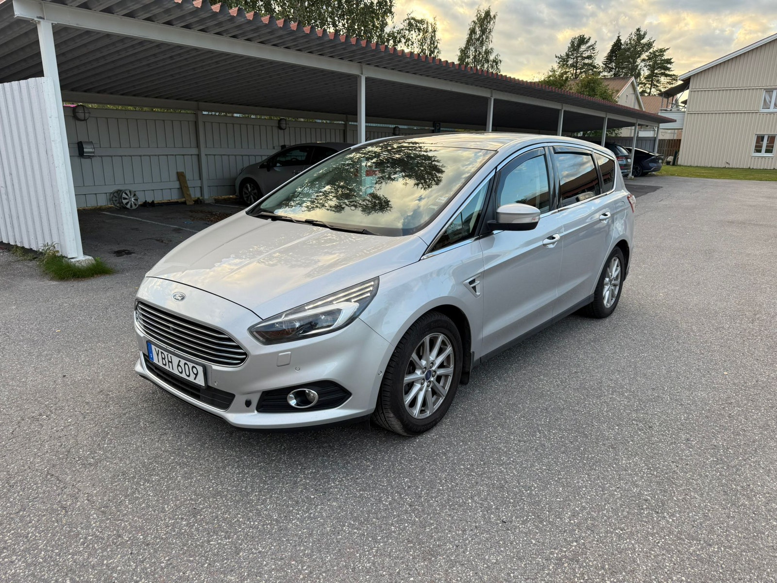 Ford S-MAX 2.0 TDCi AWD Powershift 6, 6-trins, 180ps, 2016