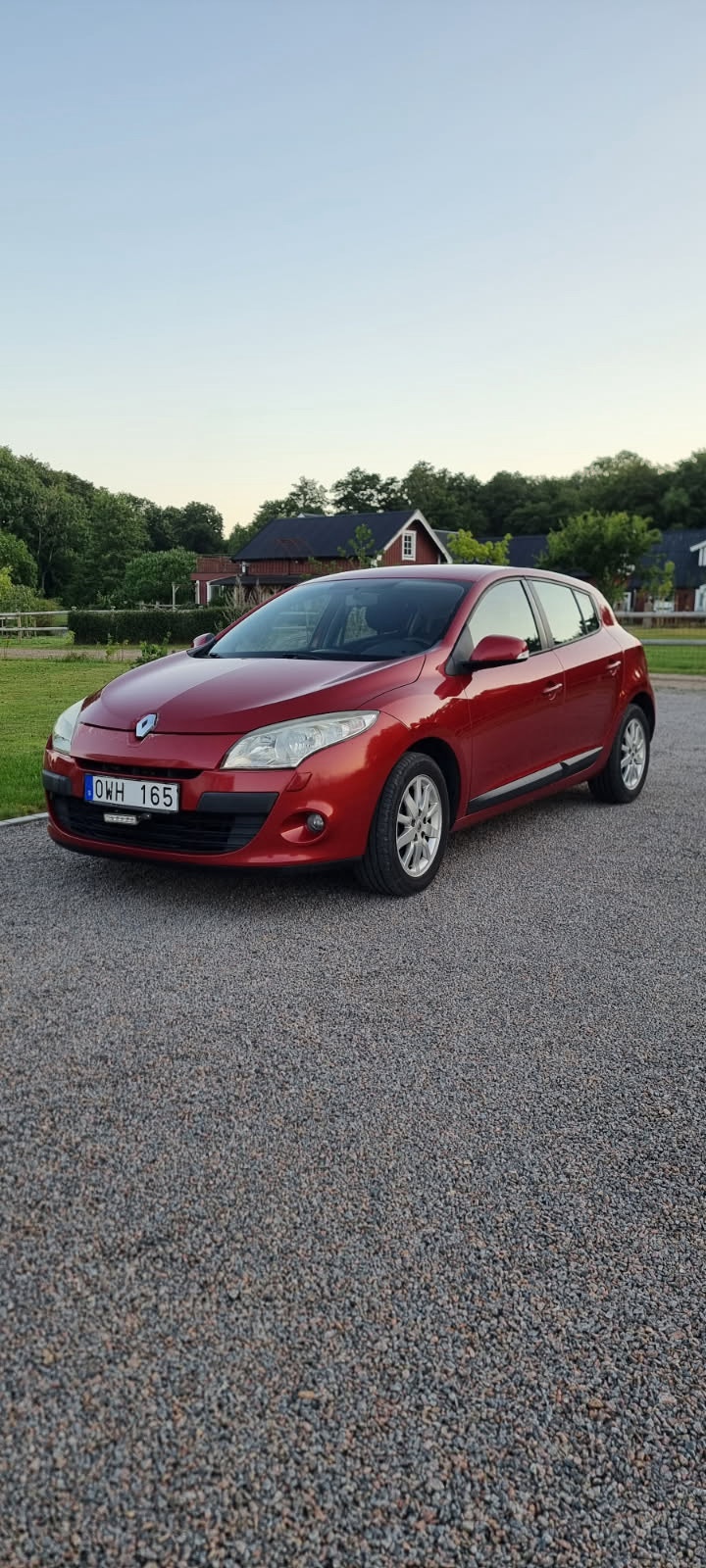 Renault Mégane 1.6 E85 Manual, 110hp, 2010