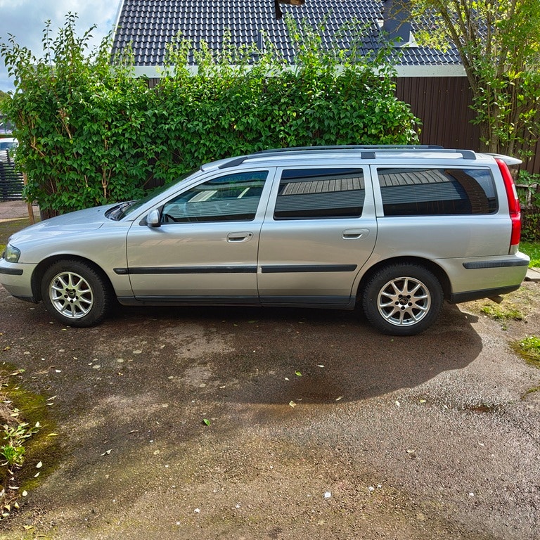 Volvo V70 2.4 Manual, 5-trins, 140ps, 2003