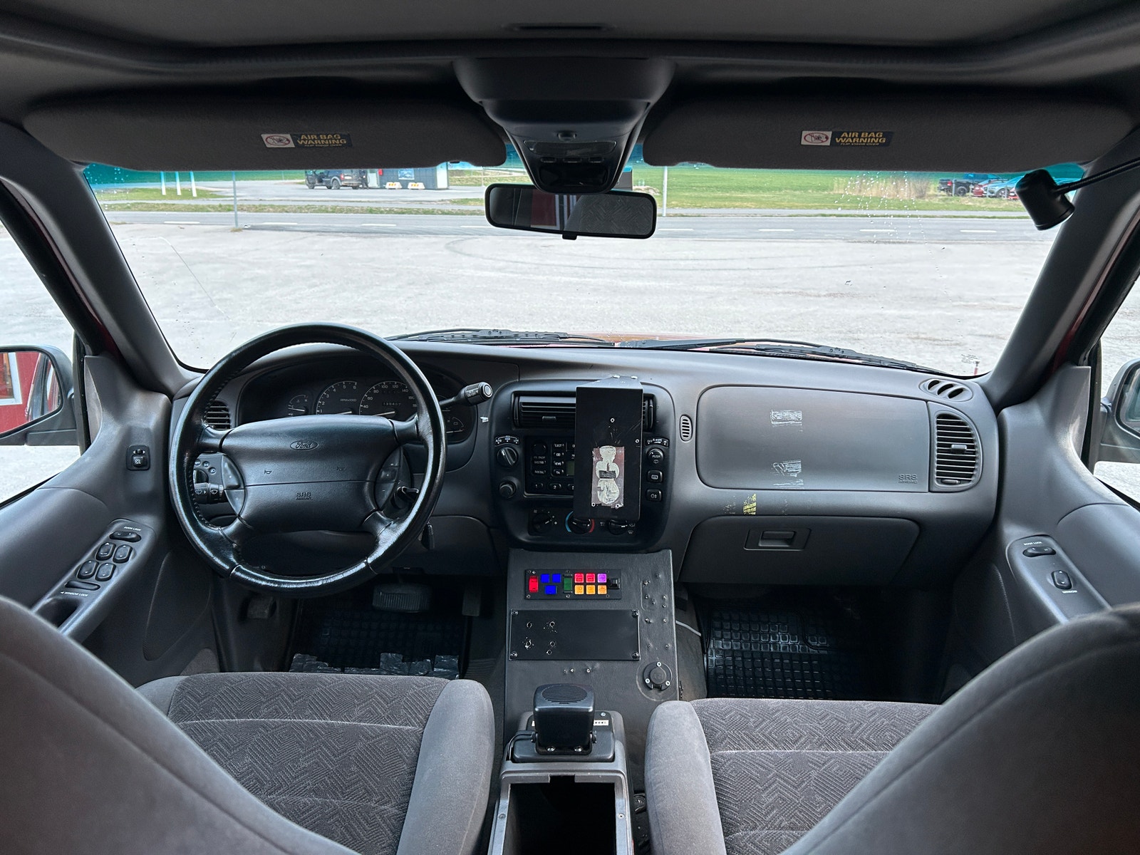 Ford Explorer 4.0 V6 SOHC ControlTrac Automatic, 204hp, 1999