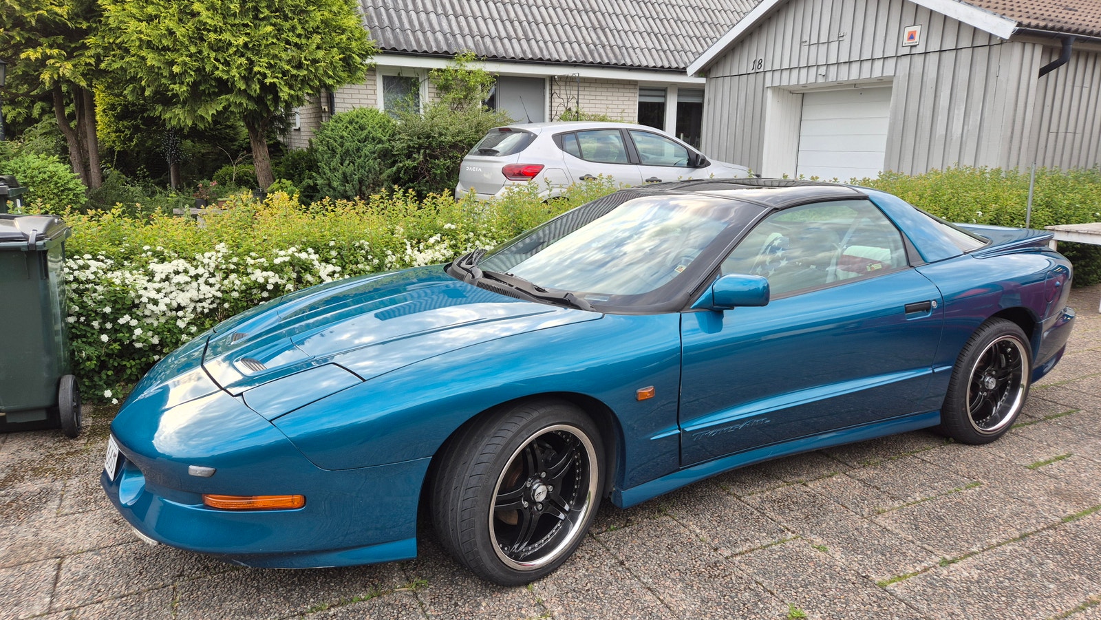 Pontiac Firebird 5.7 V8 SFI Hydra-Matic, 261hk, 1995