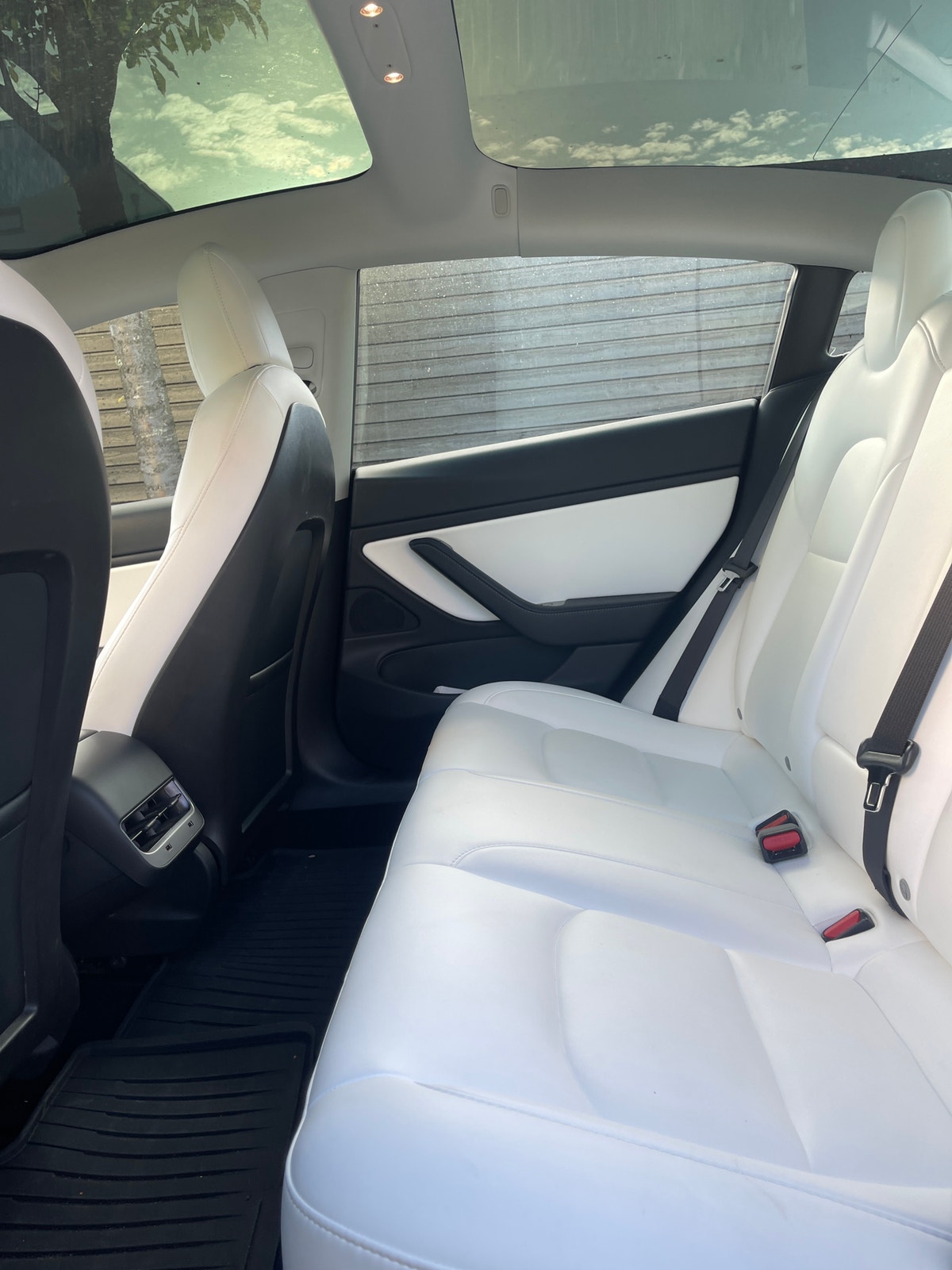 Tesla Model 3 Standard Range Plus, 325ps, 2020