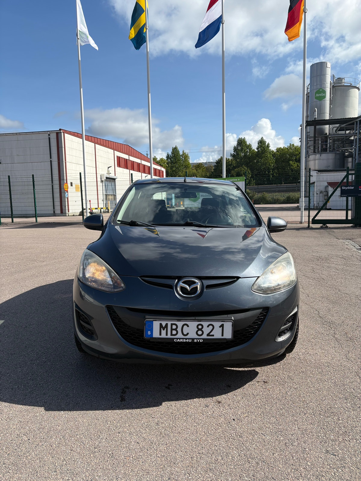 Mazda 2 5-door 1.3 MZR Manual, 84hp, 2011