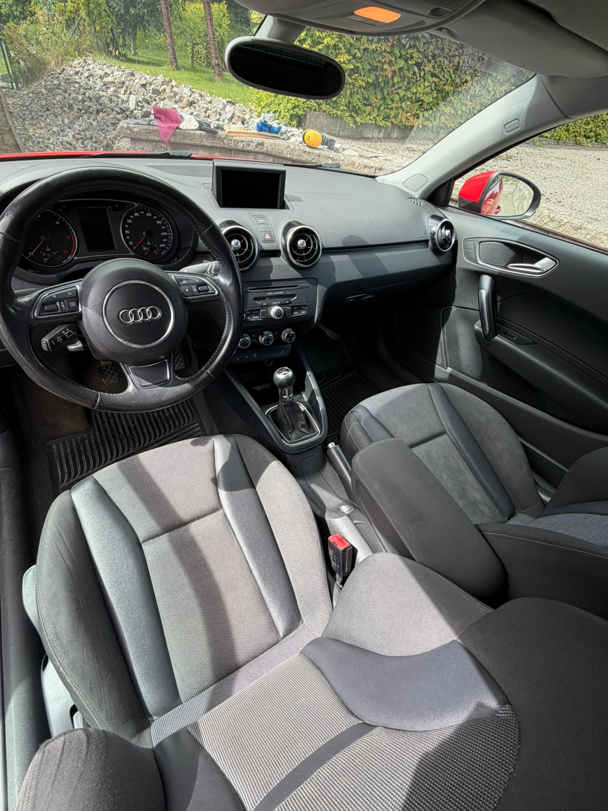 Audi A1 1.6 TDI  Manual, 5-trins, 105ps, 2011