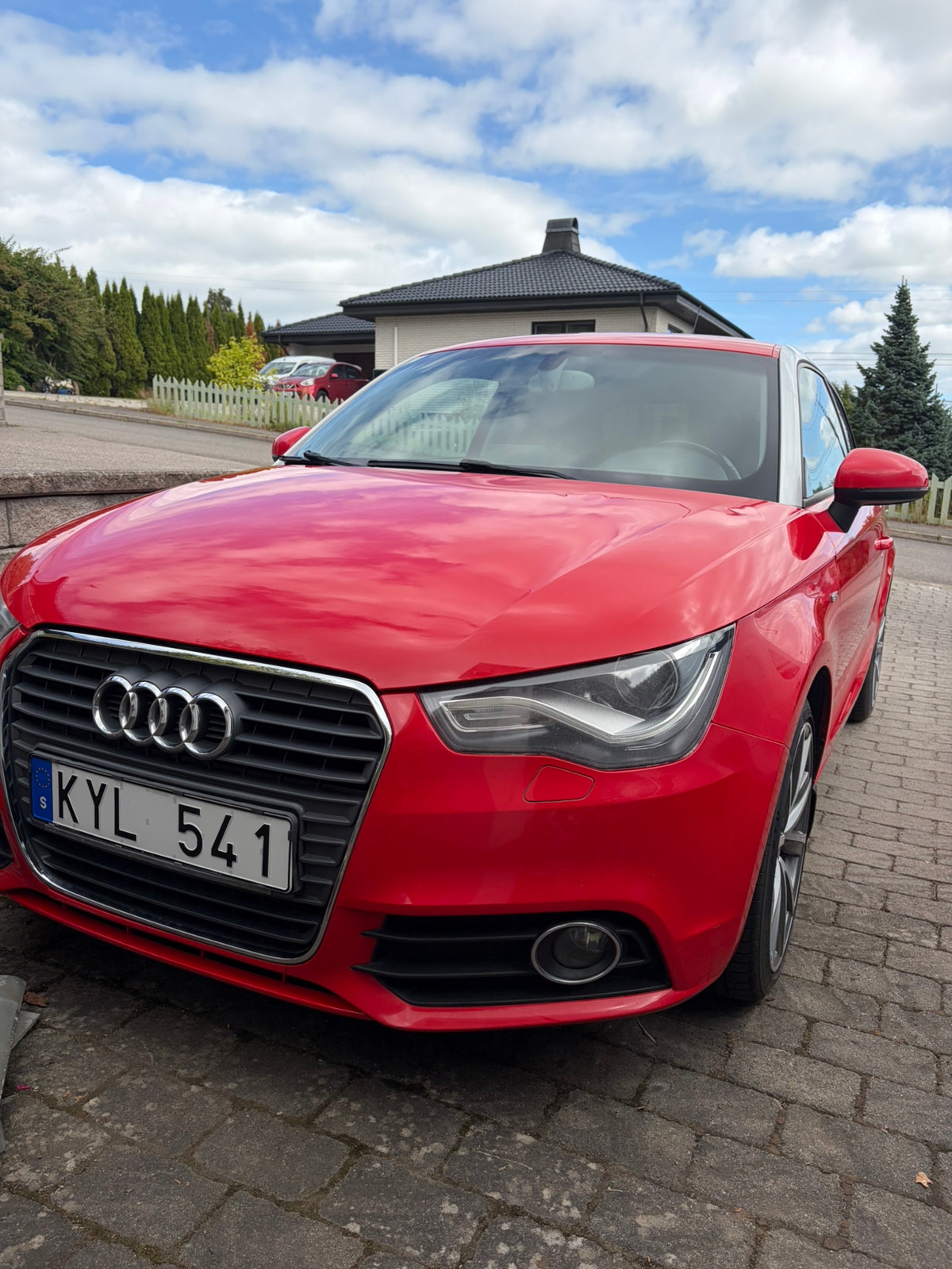 Audi A1 1.6 TDI  Manual, 5-trins, 105ps, 2011