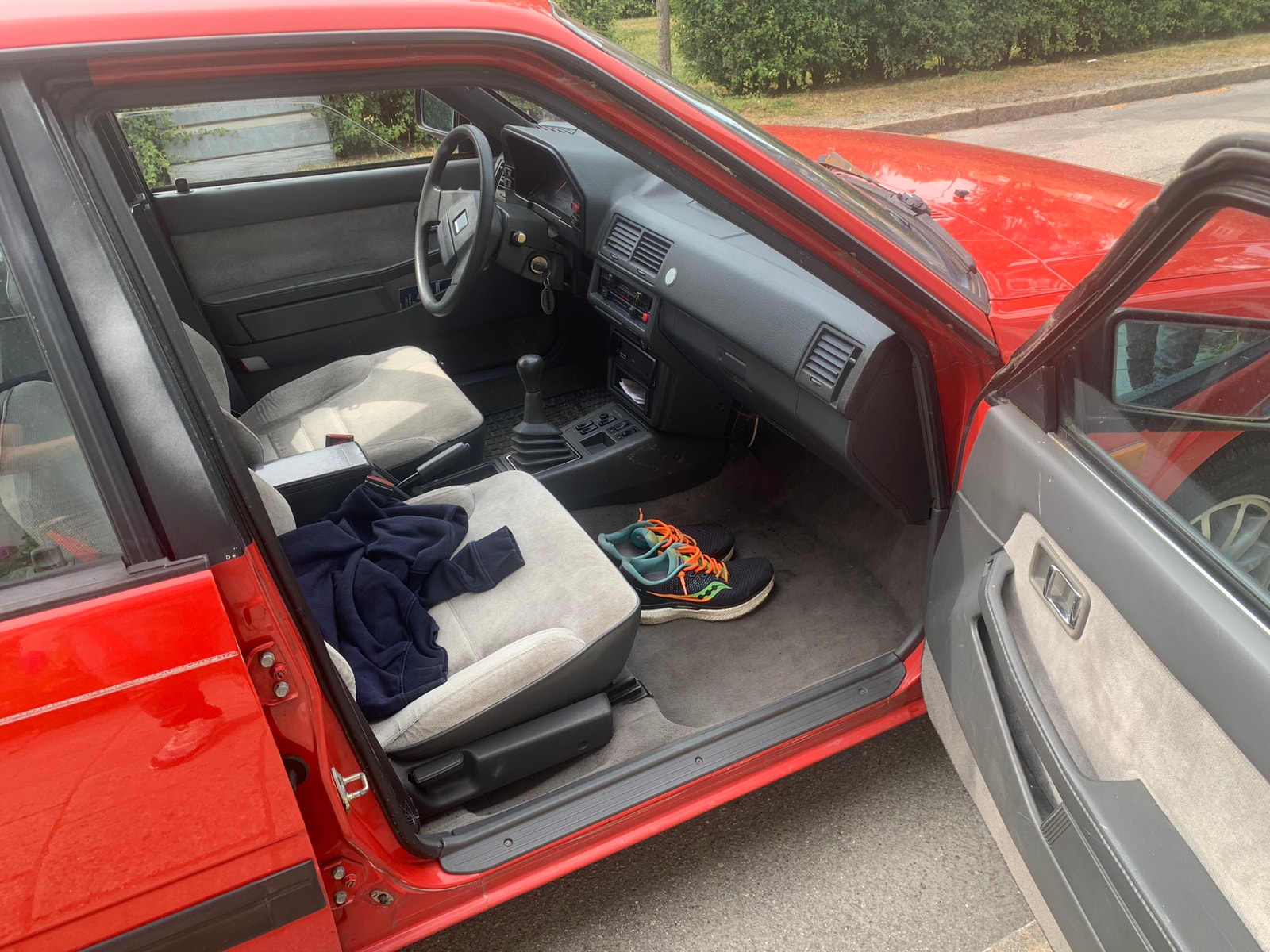 Mazda 626 Hatchback 2.0 Manual, 95hp, 1987