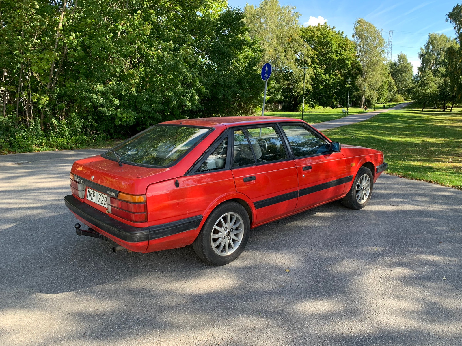 Mazda 626 Hatchback 2.0 Manual, 95hp, 1987