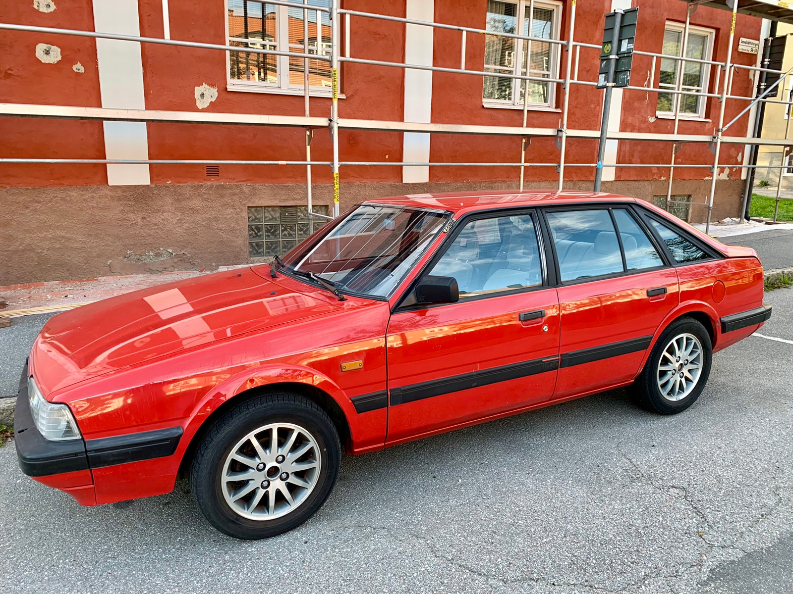 Mazda 626 Hatchback 2.0 Manual, 95hp, 1987