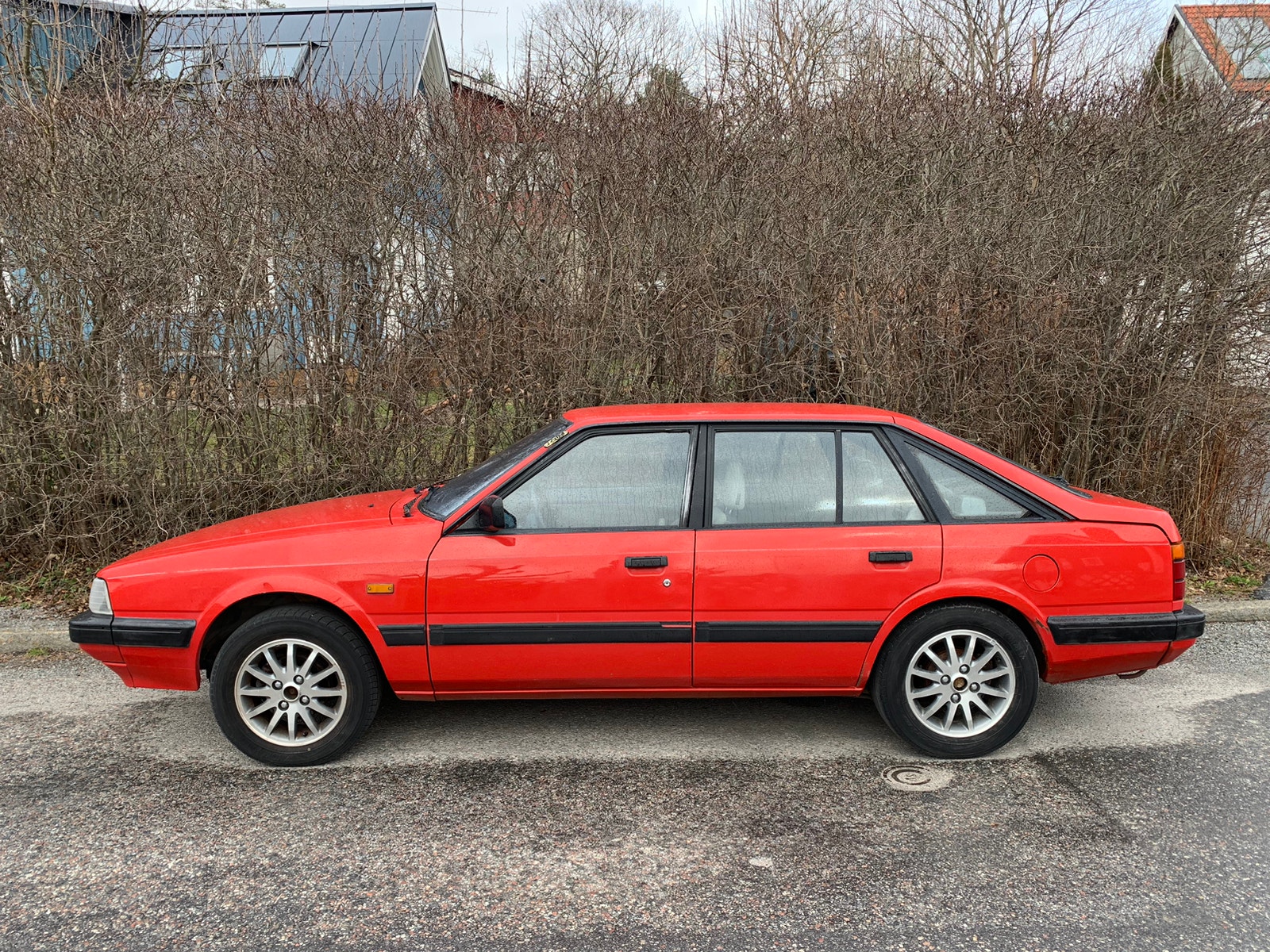 Mazda 626 Hatchback 2.0 Manual, 95hp, 1987
