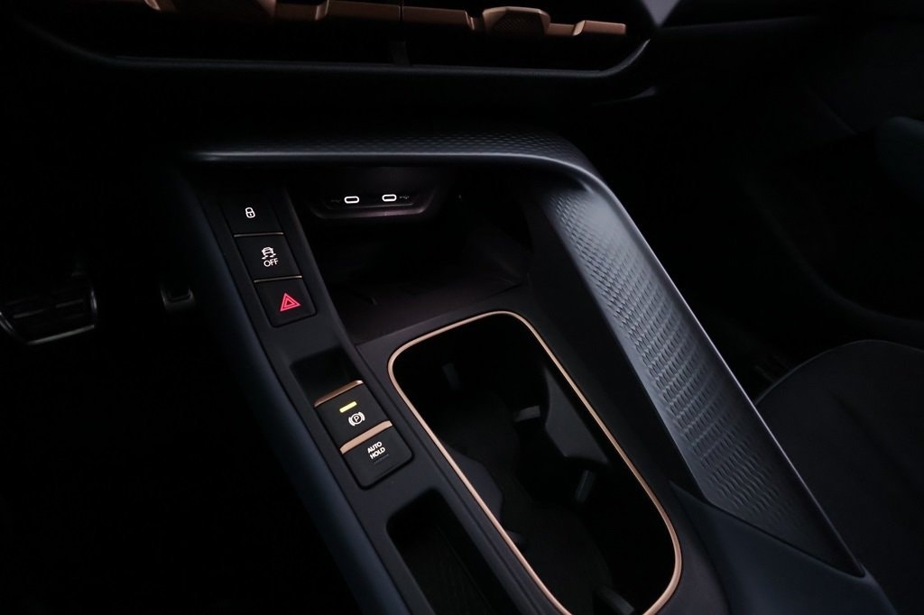 CUPRA Terramar 1.5 eTSI DSG sekvensiell, 7-trinn, 150hk, 2025