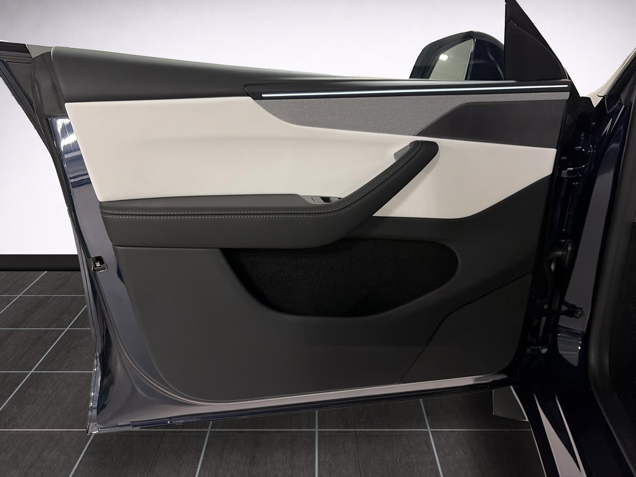 Tesla Model Y Long Range AWD, 514ps, 2026