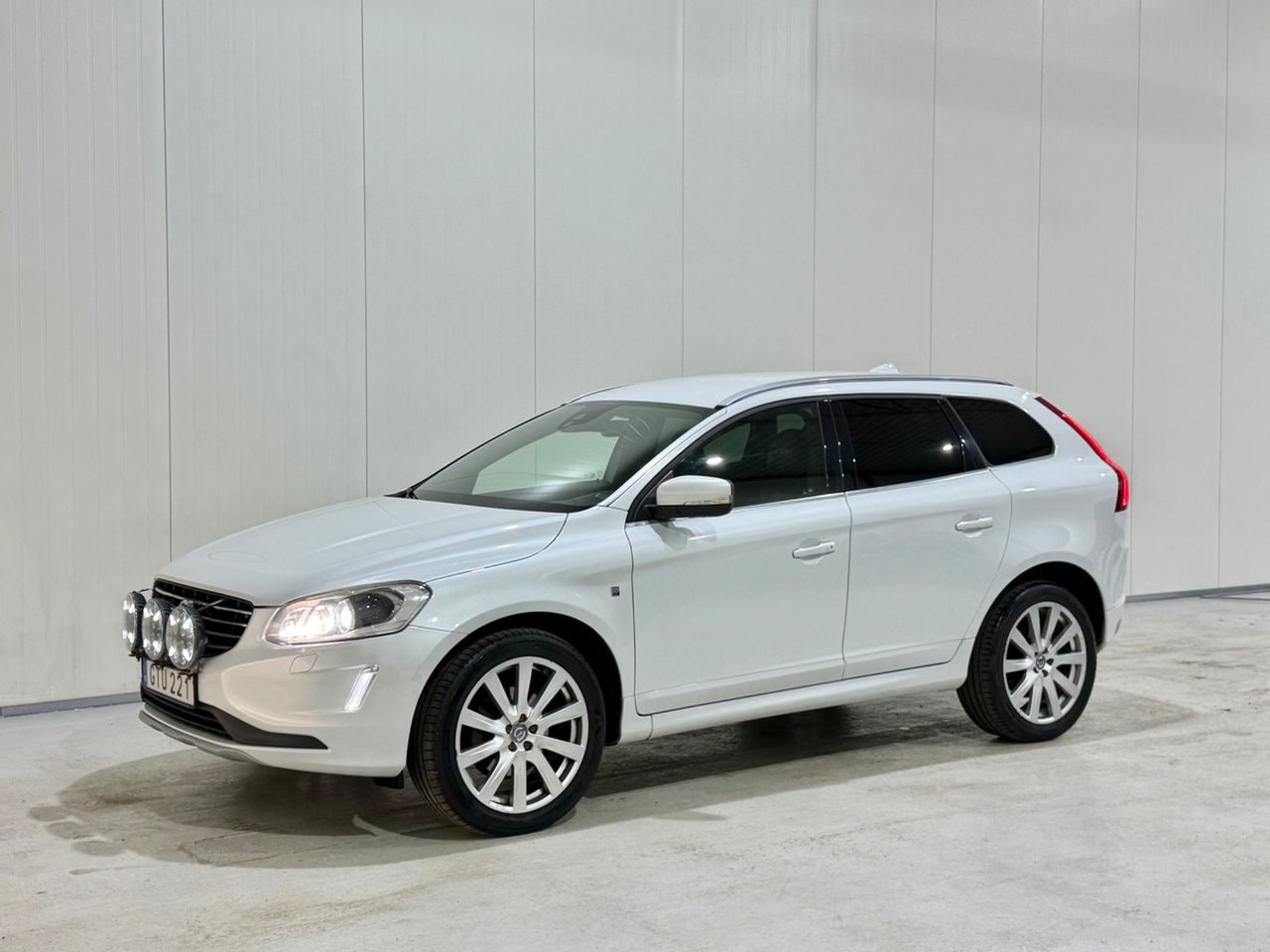 Volvo XC60 190 л.с.