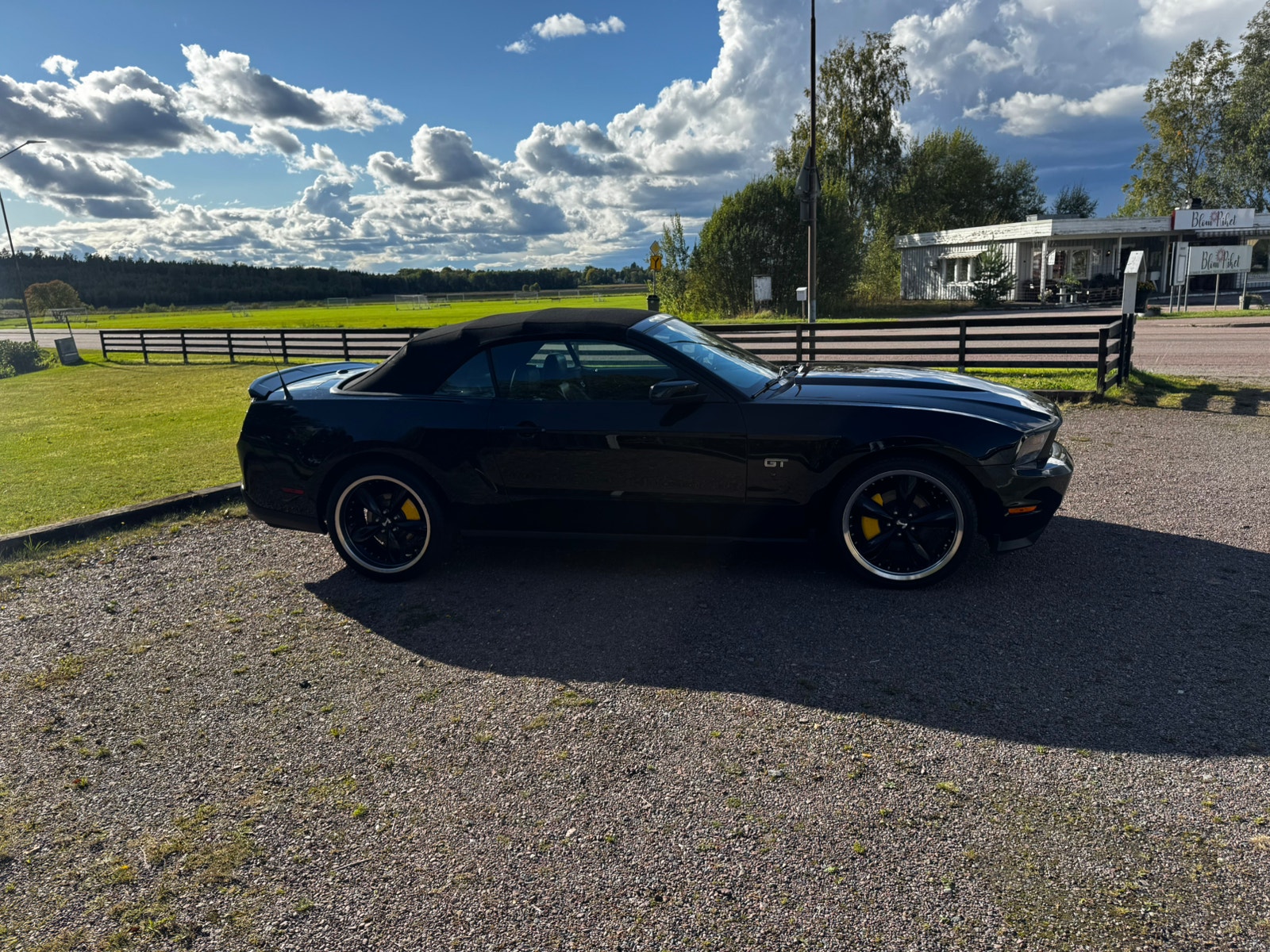 Ford Mustang GT Convertible Automatic, 320hp, 2010