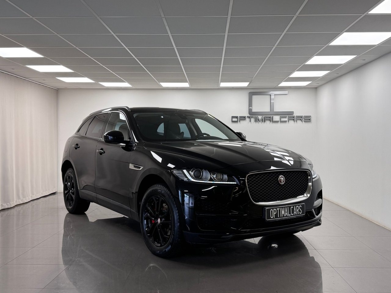 Jaguar F-Pace 180 л.с.