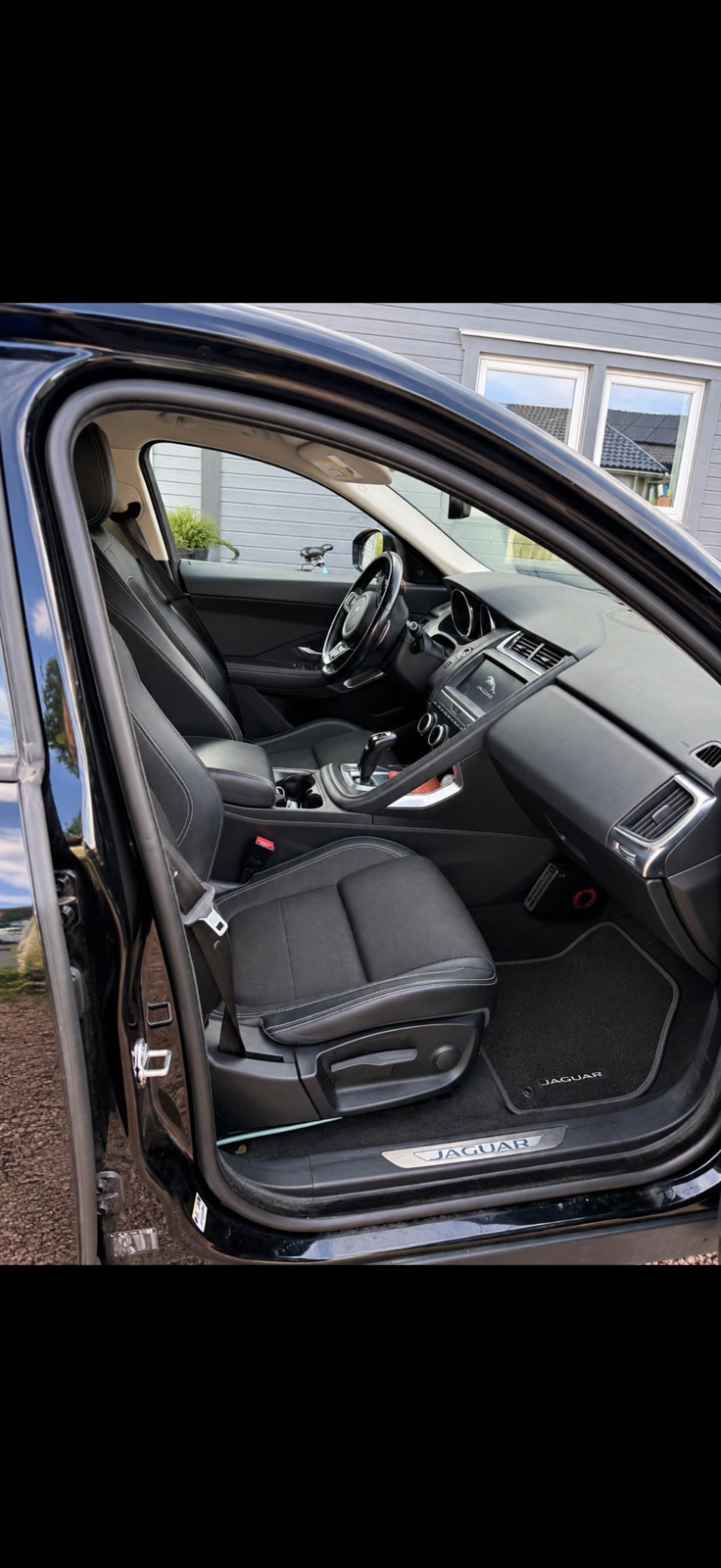 Jaguar E-Pace P250 AWD Automatic, 9-trins, 249ps, 2018