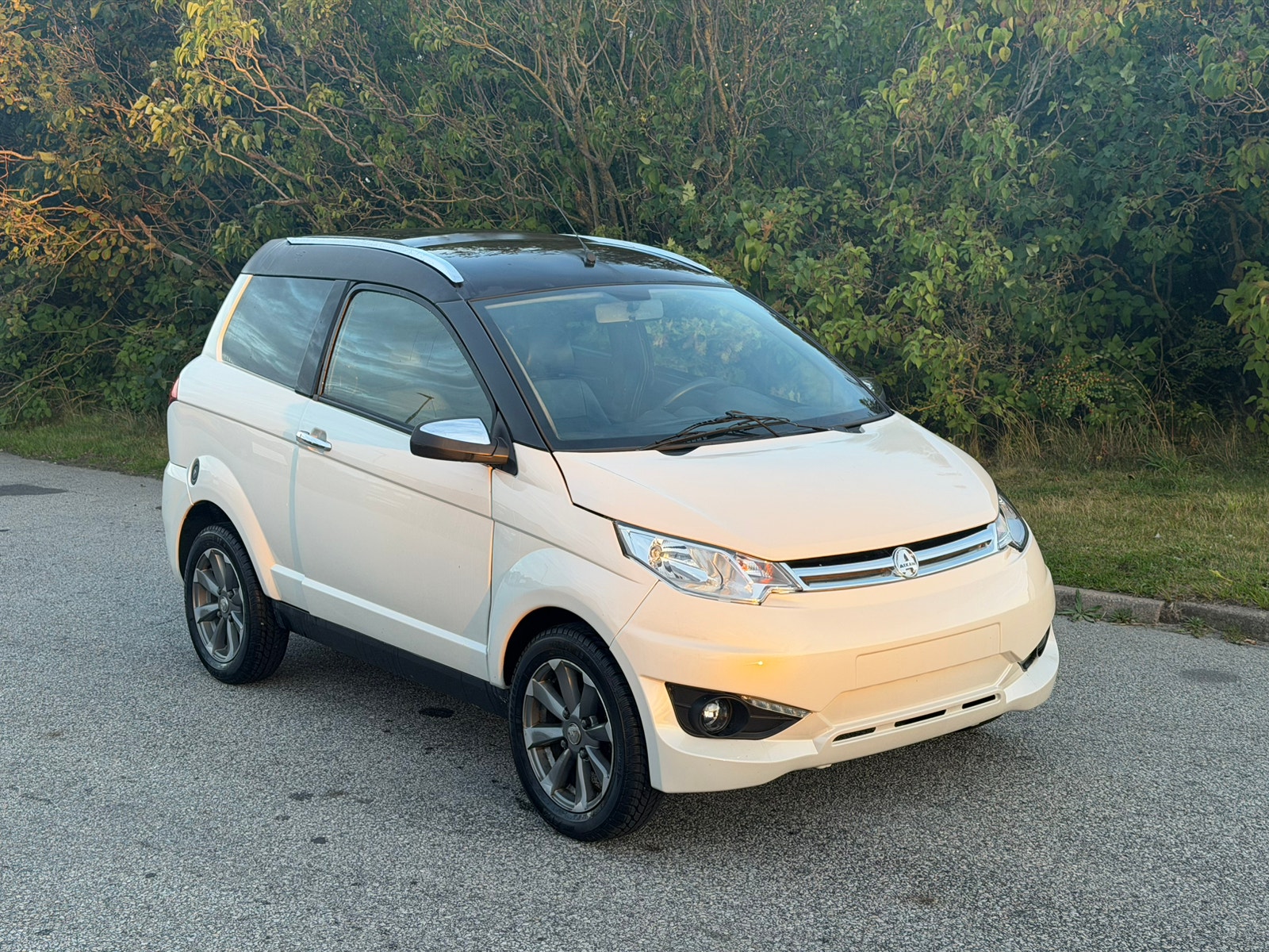 Aixam Crossover 0.4 CVT, 5hk, 2016
