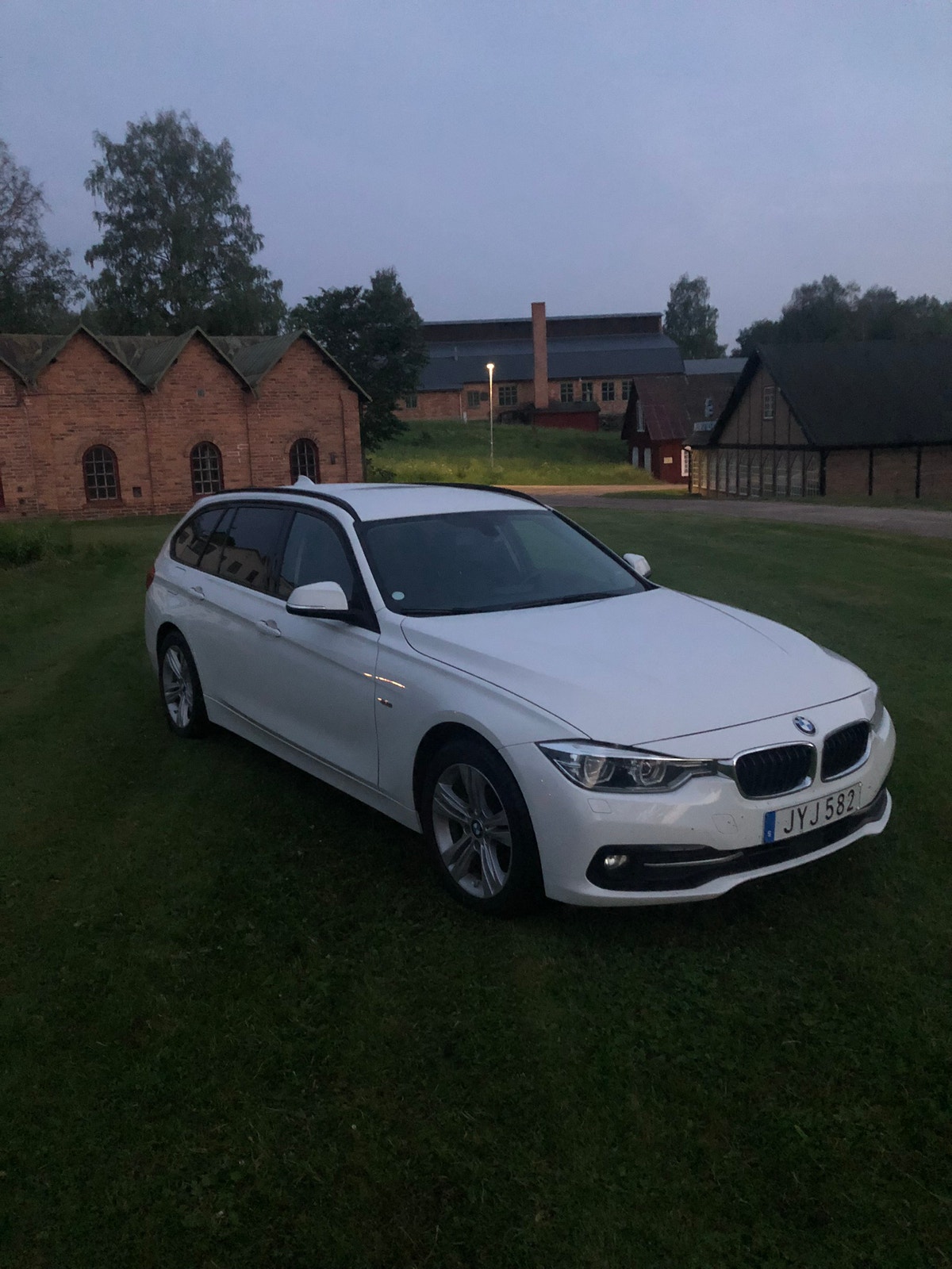 BMW 320d Touring Steptronic, 190hp, 2016