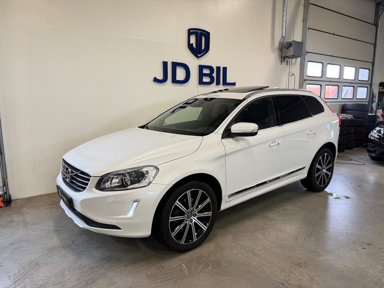 Volvo XC60 220 л.с.
