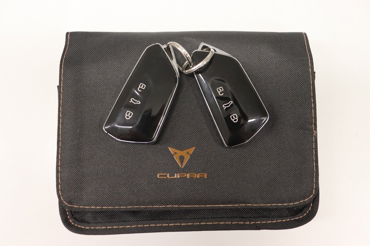 Cupra Leon 1.5 eTSI DSG Sekventiell, 150hk, 2023