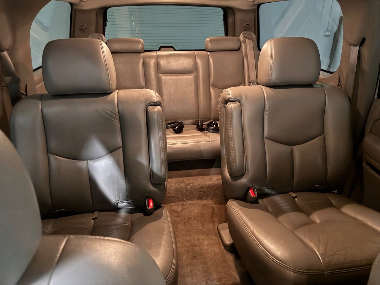 Chevrolet Suburban 1500 5.3 V8 FlexFuel 4WD Hydra-Matic, 299hp, 2005