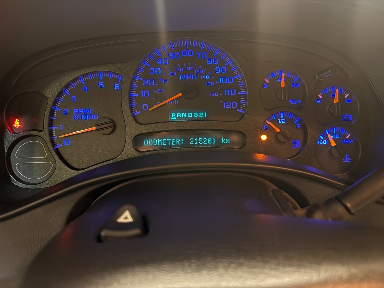 Chevrolet Suburban 1500 5.3 V8 FlexFuel 4WD Hydra-Matic, 299hp, 2005