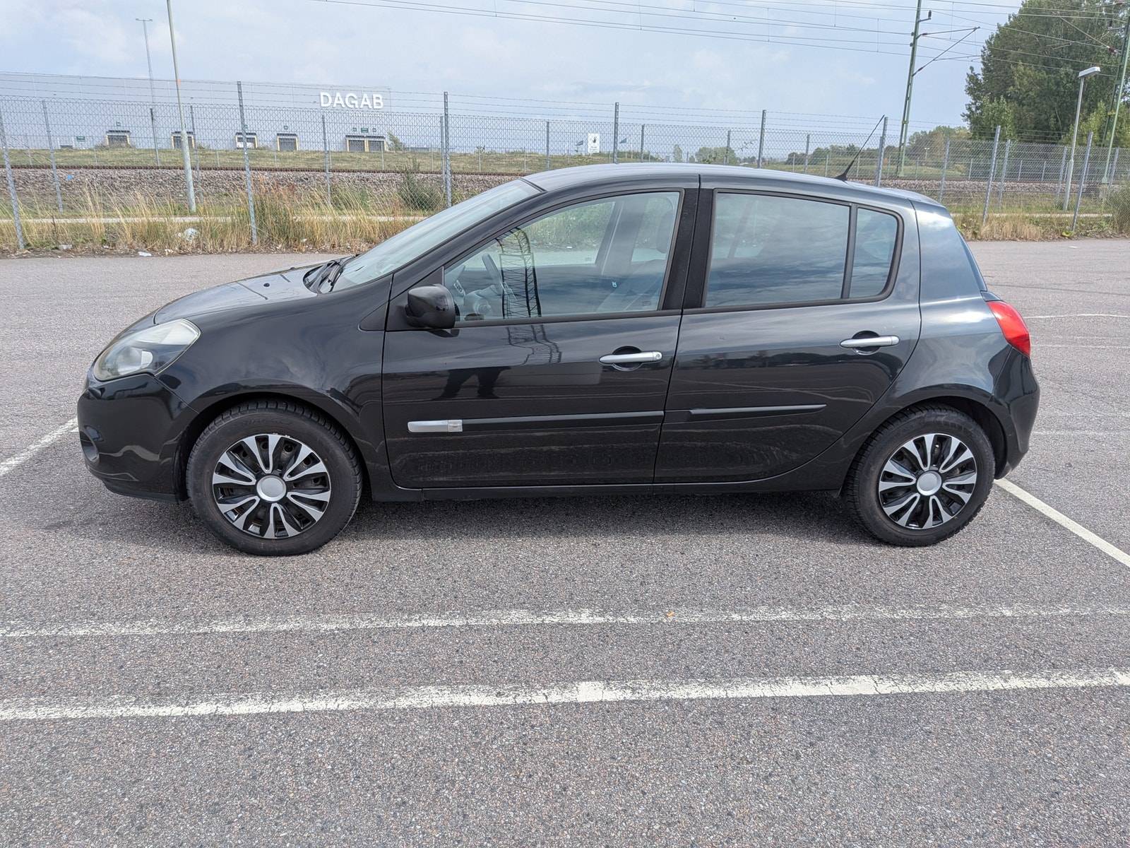Renault Clio 5-dørs Kombi 1.2 E85 Manuell, 5-trinn, 75hk, 2011