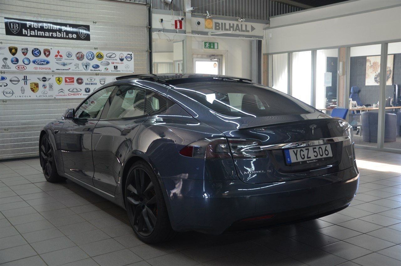 Tesla Model S 90D, 423hp, 2017