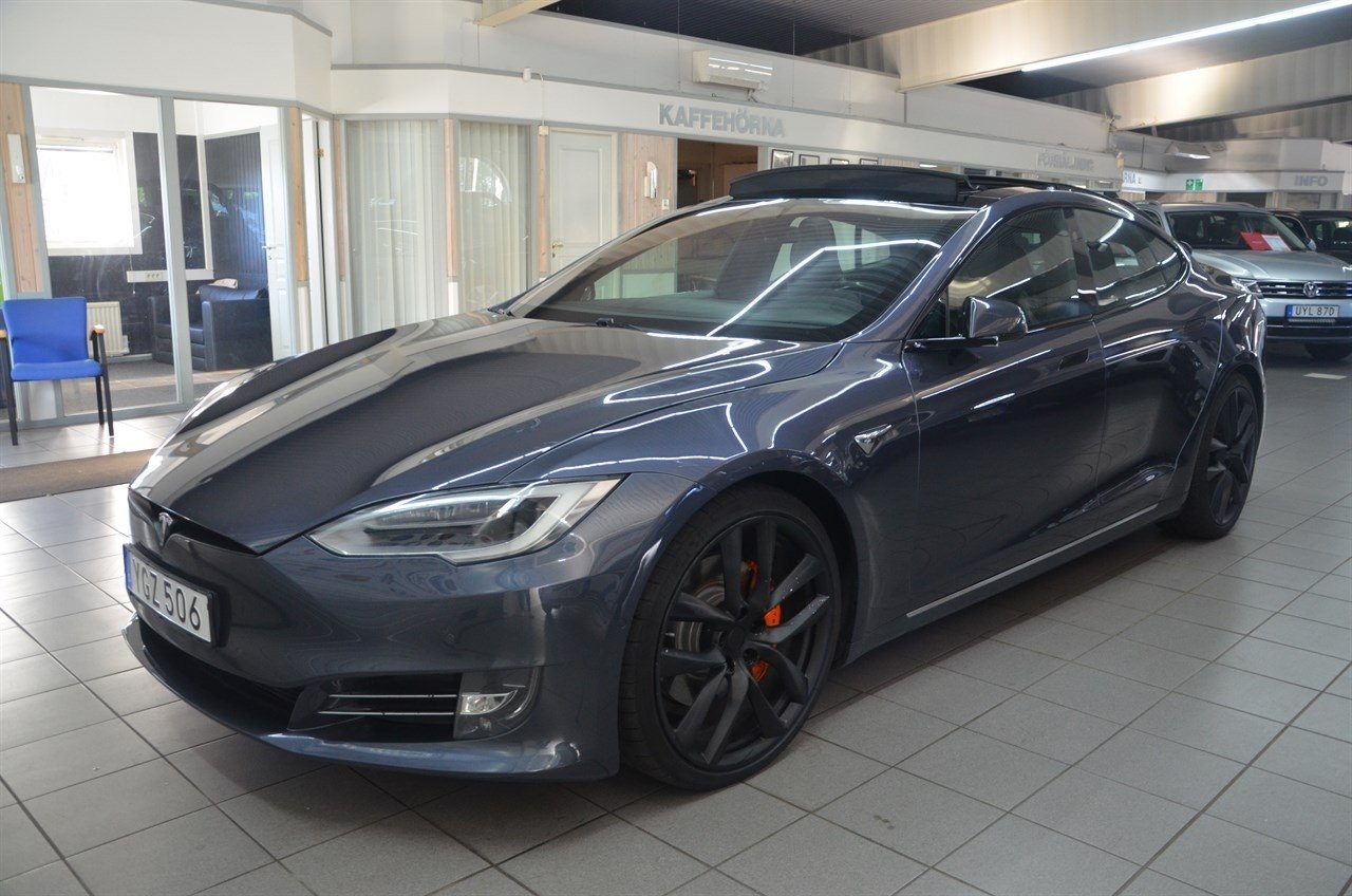 Tesla Model S 90D, 423hp, 2017