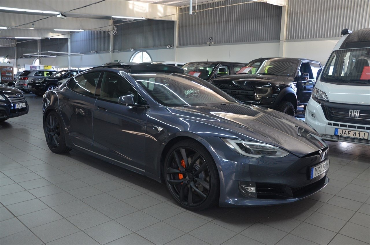 Tesla Model S 90D, 423hp, 2017